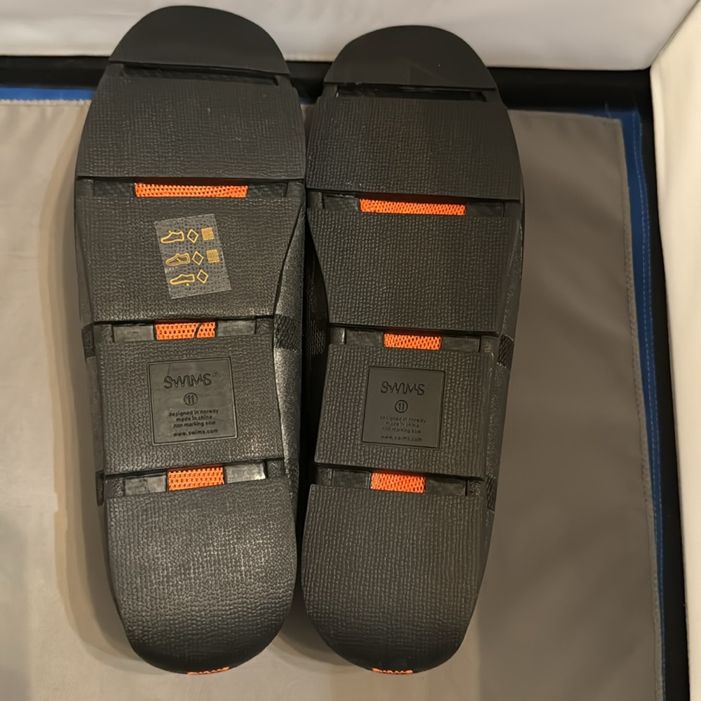 Swims Breeze Men’s size 11 - Picture 5 of 7